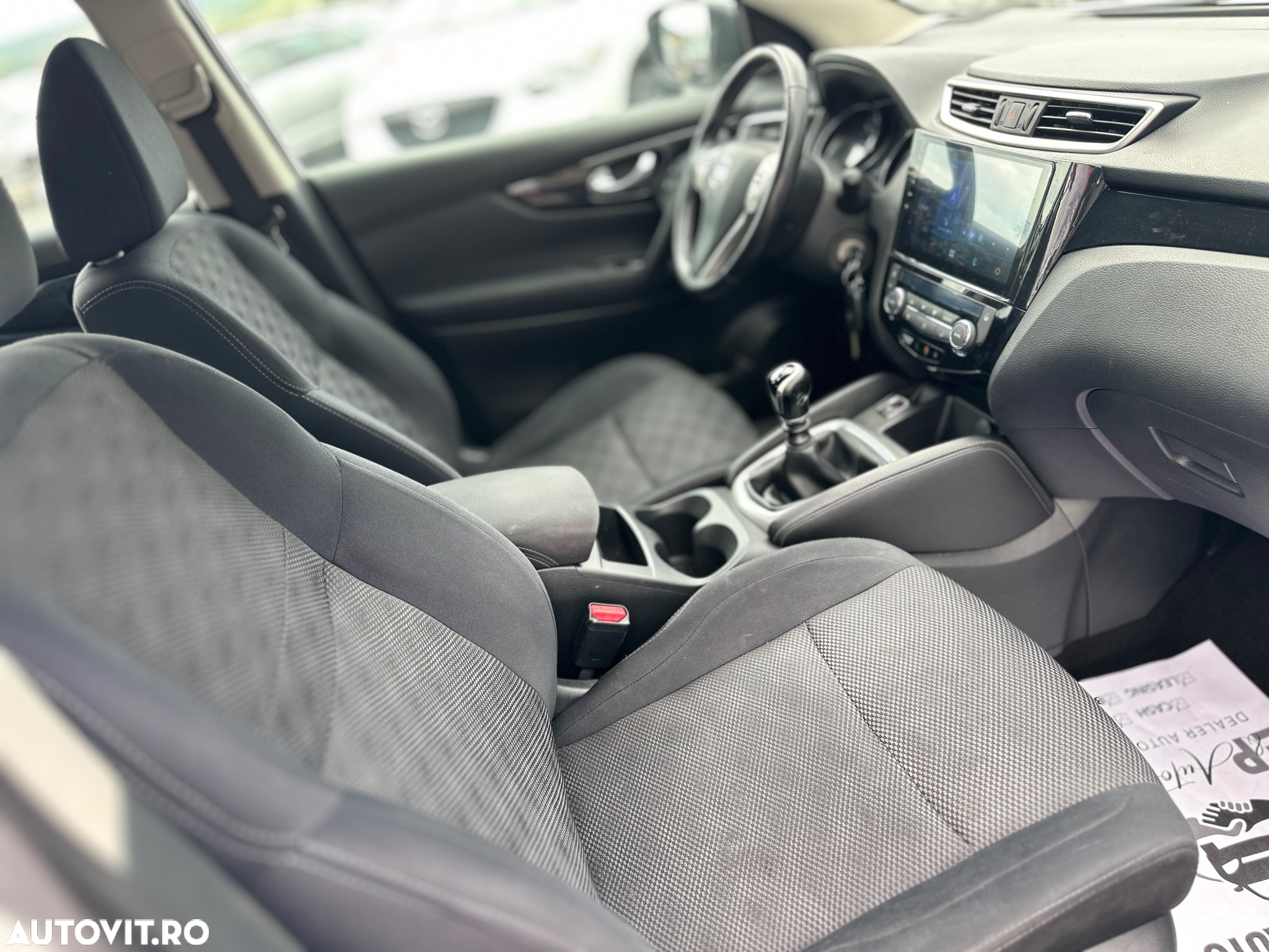 Nissan Qashqai 1.2 DIG-T N-Vision - 6