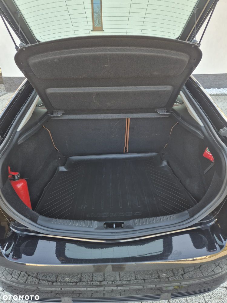 Ford Mondeo 2.0 TDCi Titanium - 16