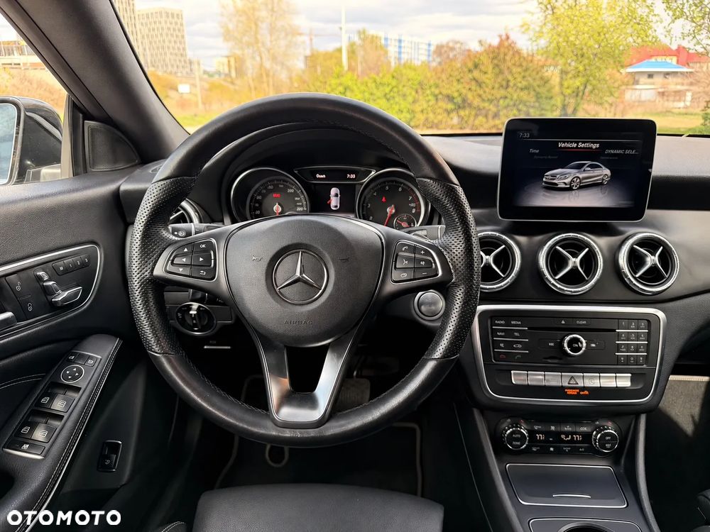 Mercedes-Benz CLA 250 4-Matic - 32