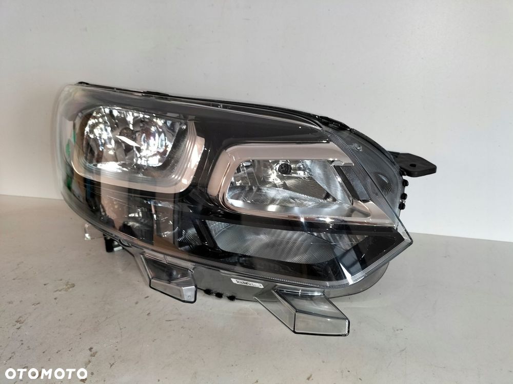 lampa przednia reflektor prawa citroen jumpy iii 16- zafira d 19- vivaro c - 2