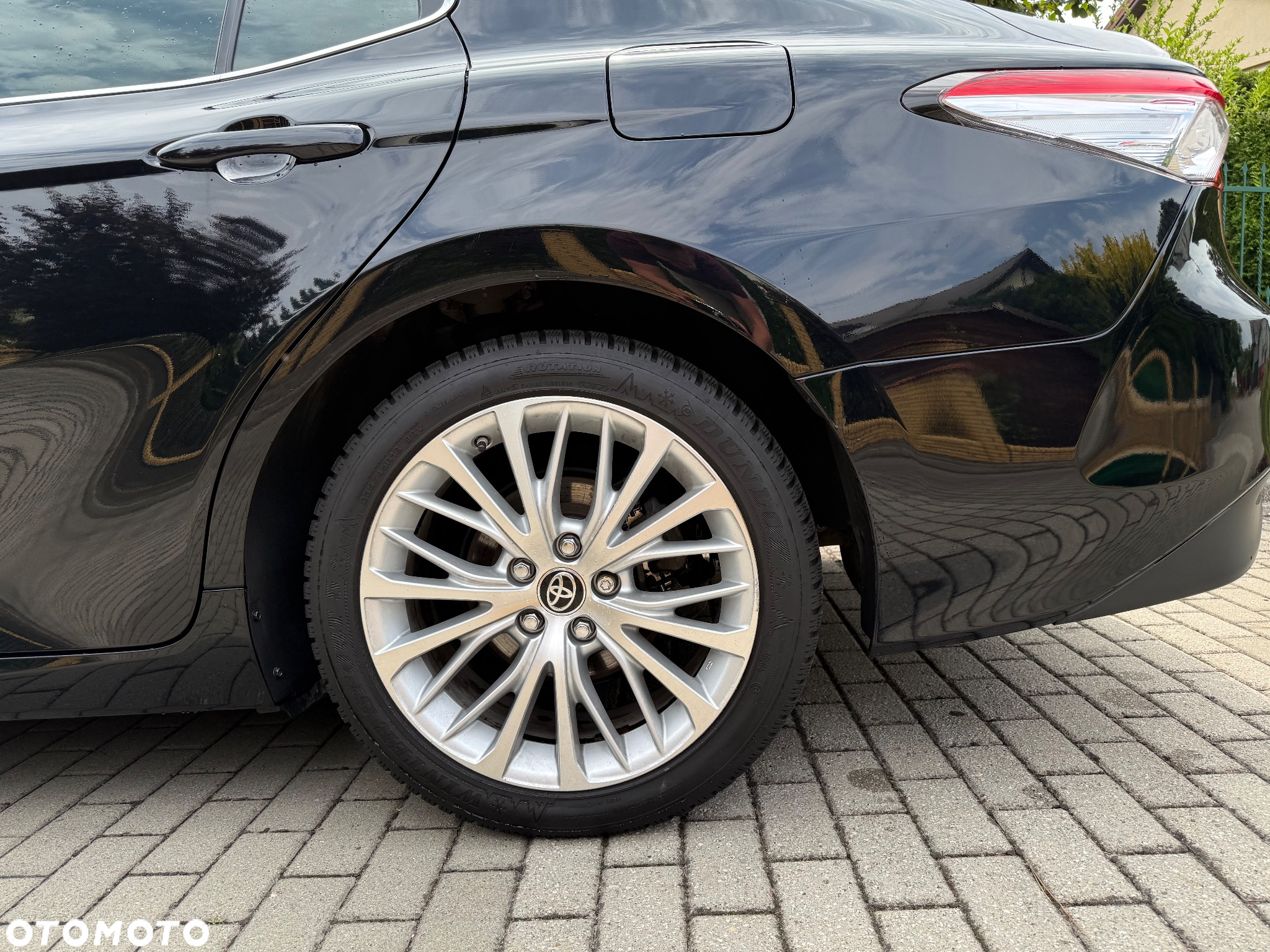 Toyota Camry 2.5 Hybrid Executive CVT - 28