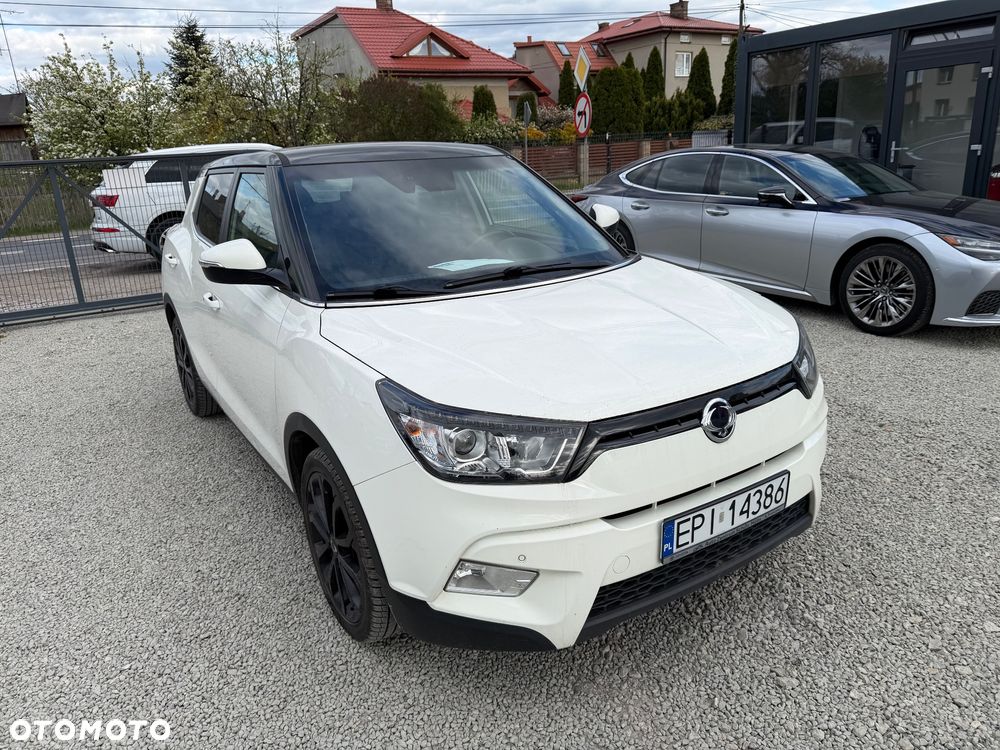 SsangYong/KGM Tivoli e-XGi 160 2WD Black+White - 3