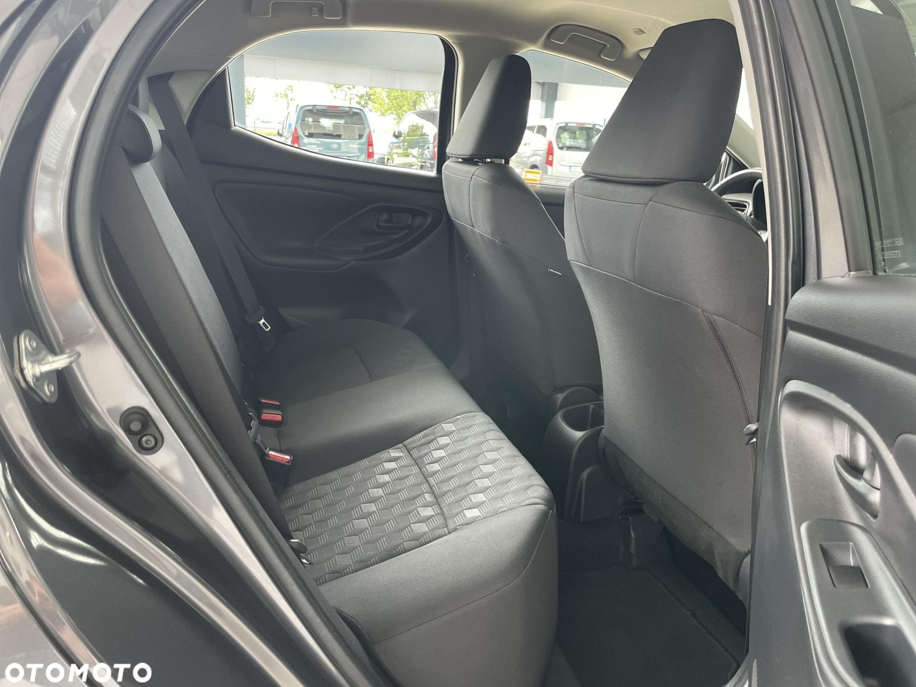 Toyota Yaris 1.5 Comfort - 10