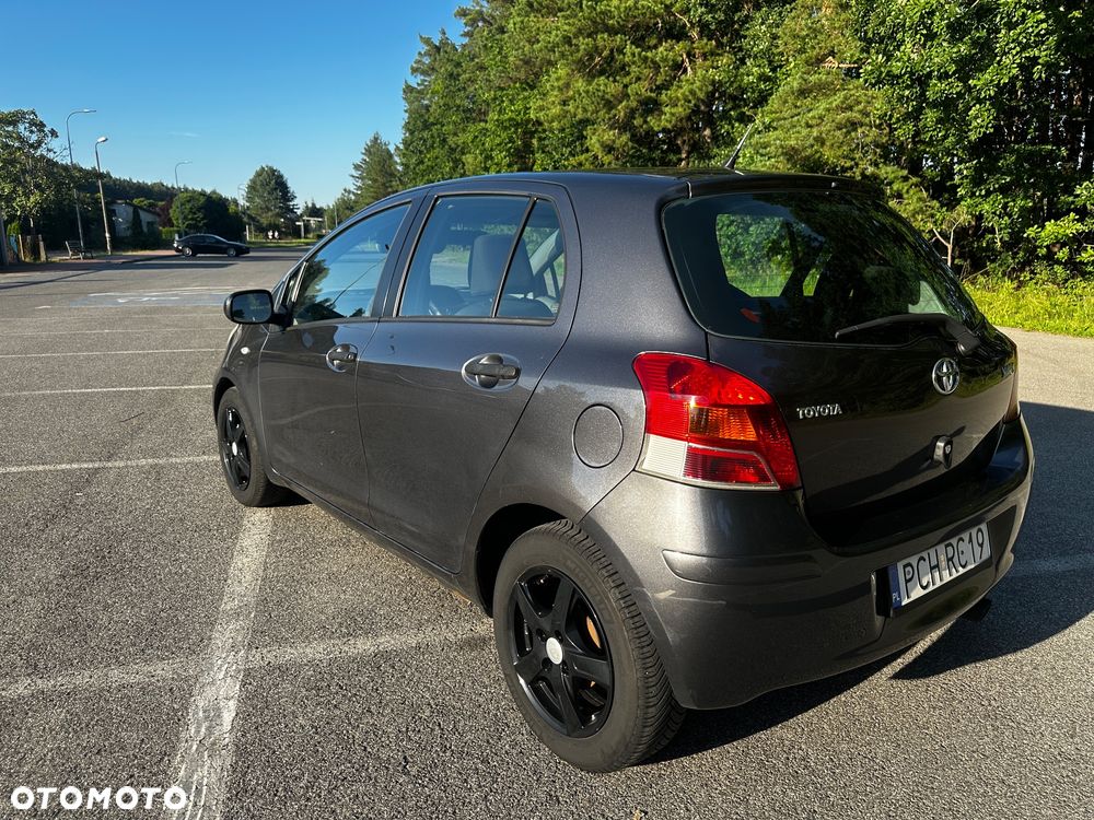 Toyota Yaris - 35