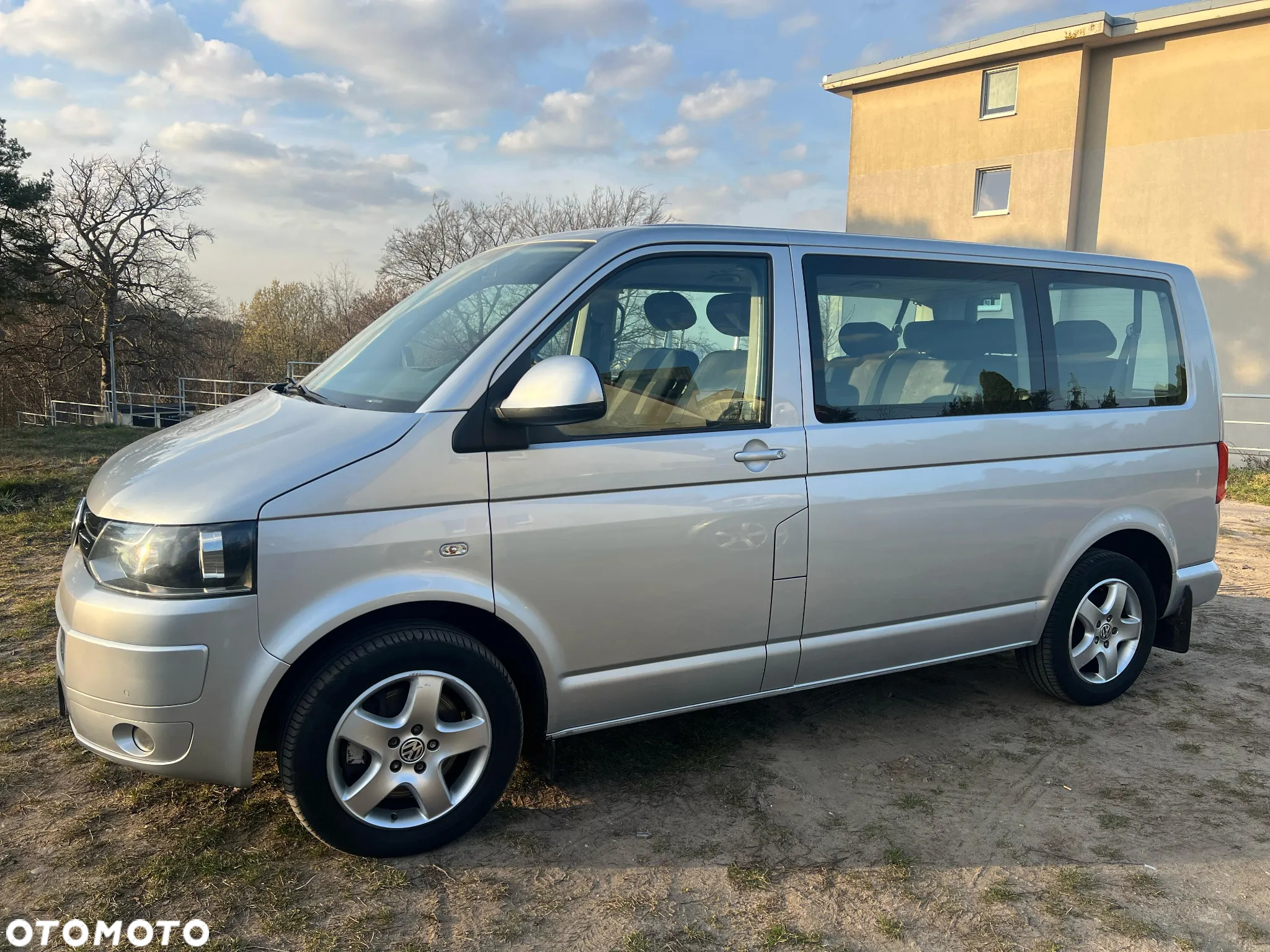 Volkswagen Caravelle - 4