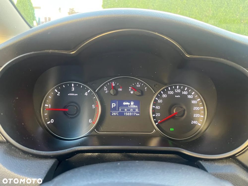 Kia Carens 1.7 CRDi M 7os - 12