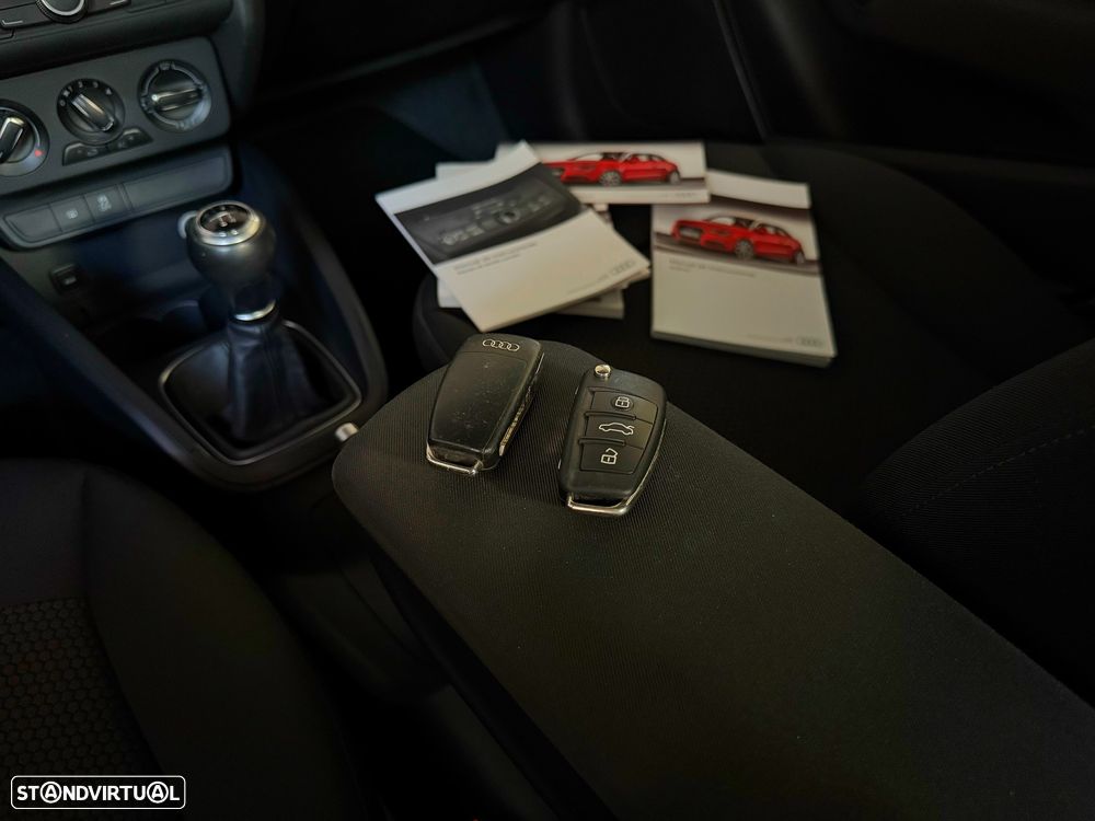 Audi A1 1.2 TFSI Attraction - 27
