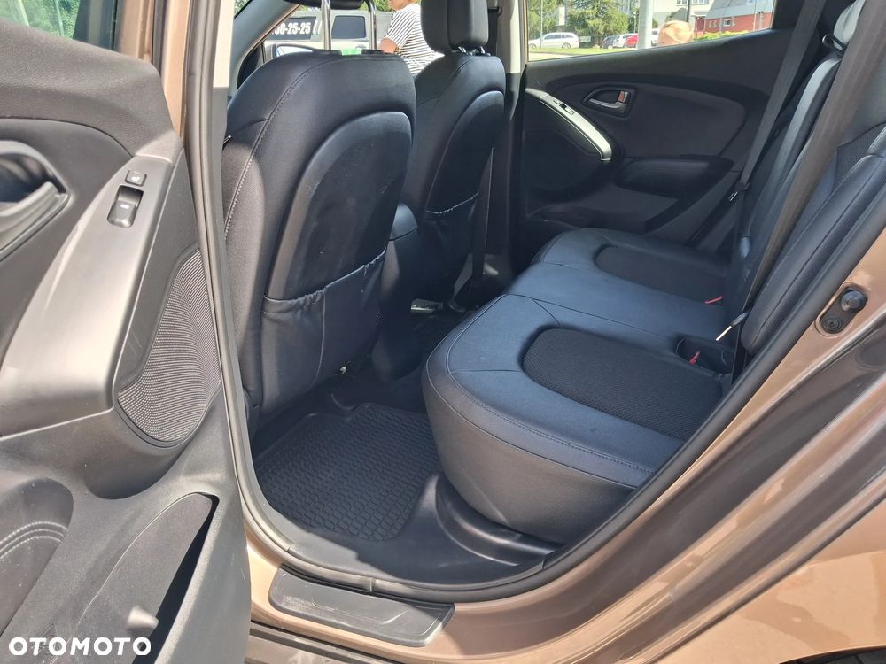 Hyundai ix35 1.6 2WD Fifa World Cup Edition - 9