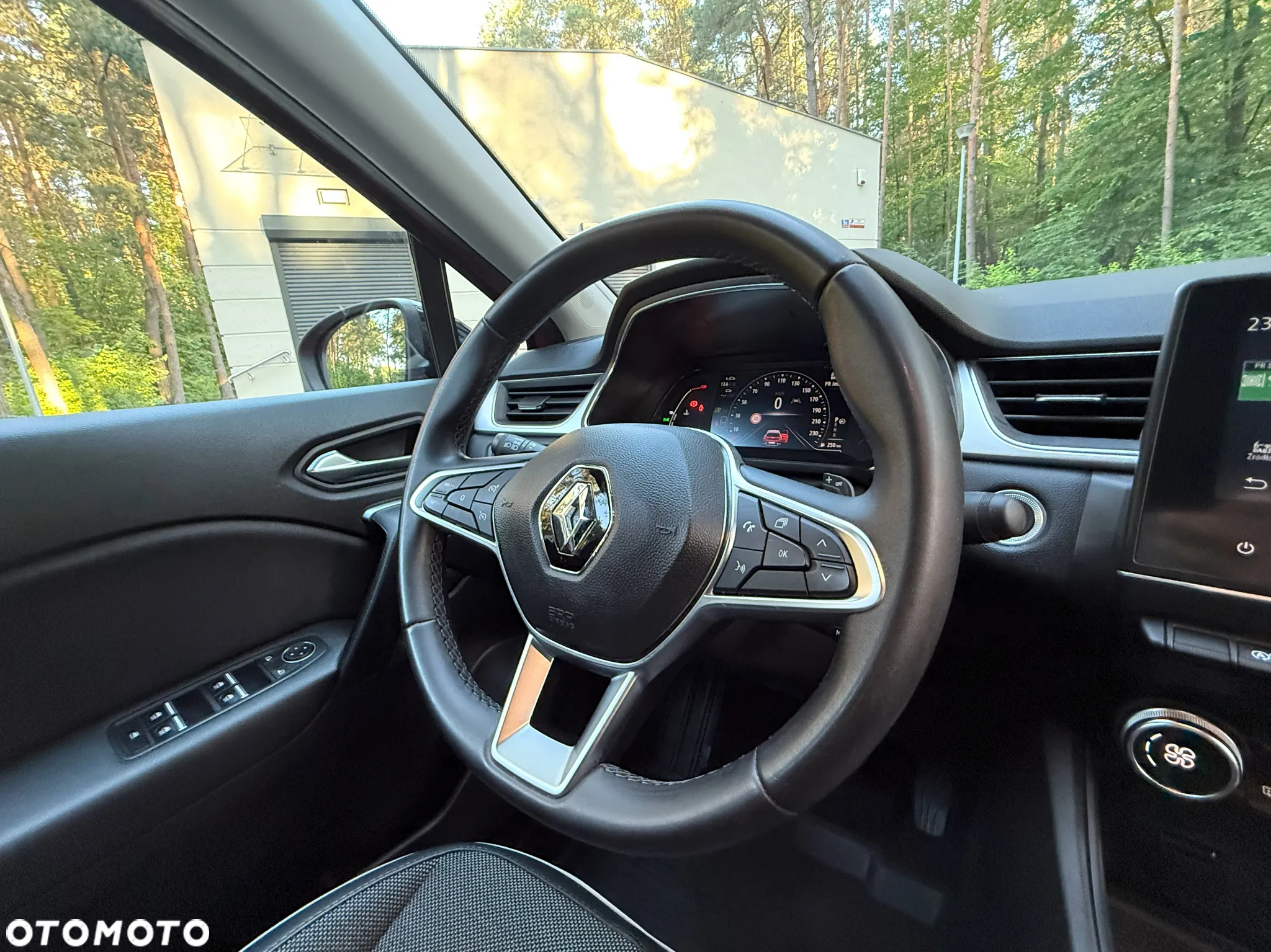 Renault Captur - 29