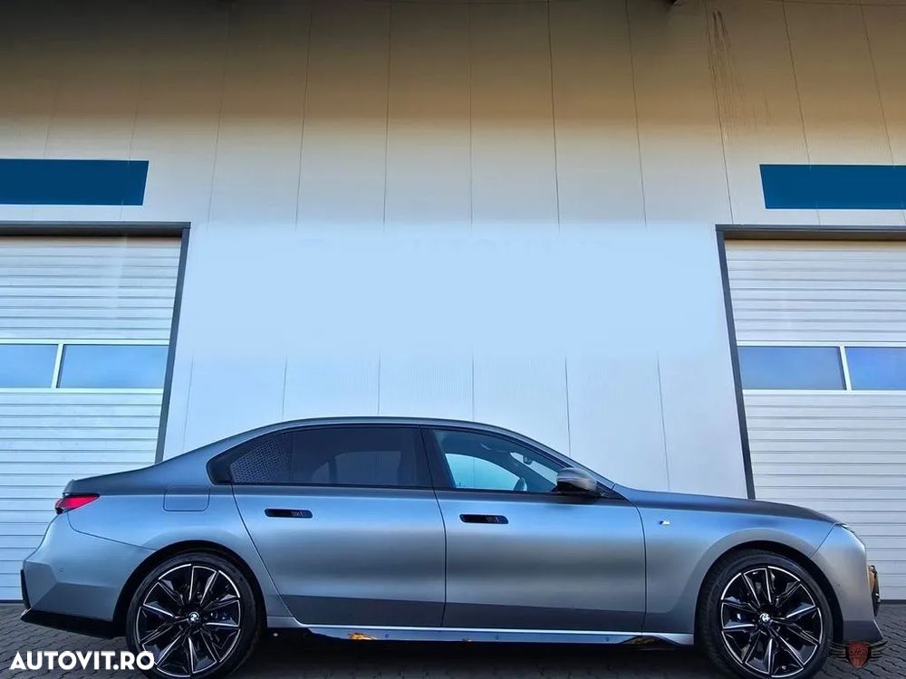 BMW Seria 7 740d xDrive - 29
