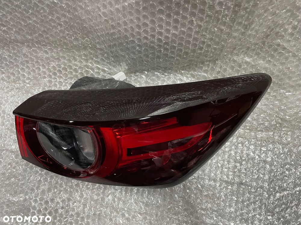 LAMPA TYŁ PRAWA LED MAZDA CX3 LIFT STANLEY W4403 - 5