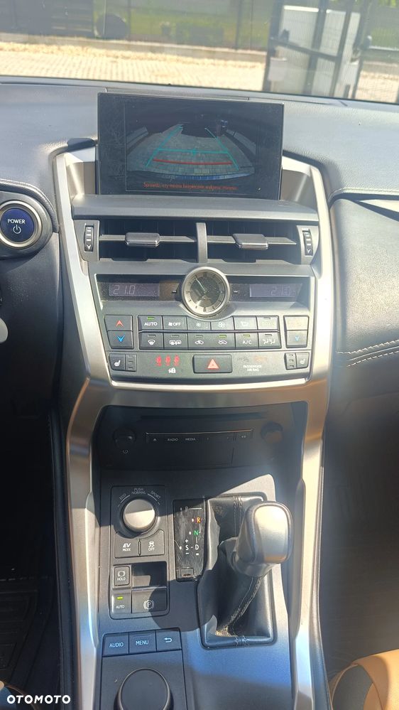 Lexus NX 300h Elegance AWD - 26