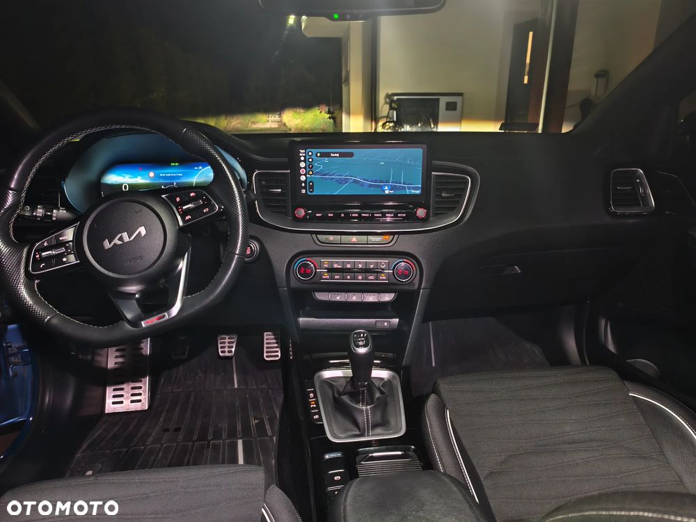 Kia ProCeed - 12