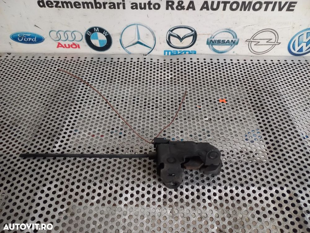 Incuietori Incuietoare Broasca Capota Mercedes C Class W204 An 2007-2008-2009-2010-2011-2012-2013-2 - 2