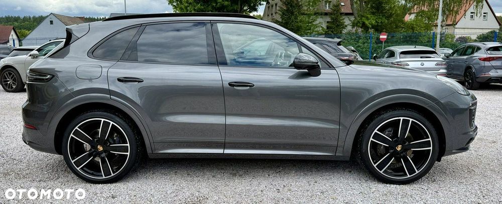 Porsche Cayenne - 6