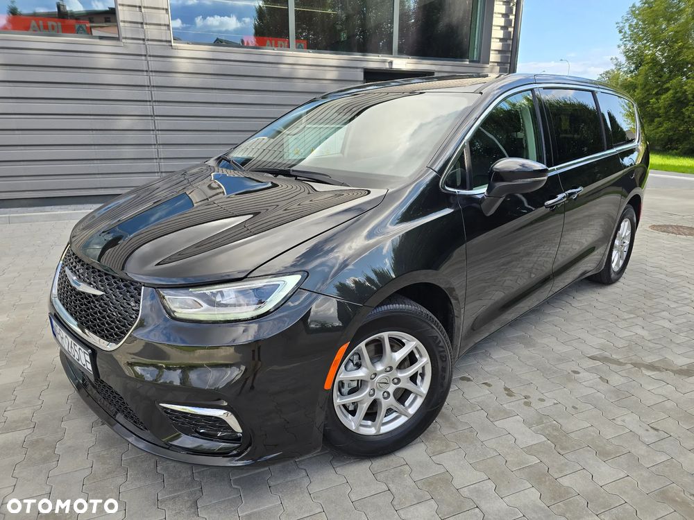 Chrysler Pacifica - 11