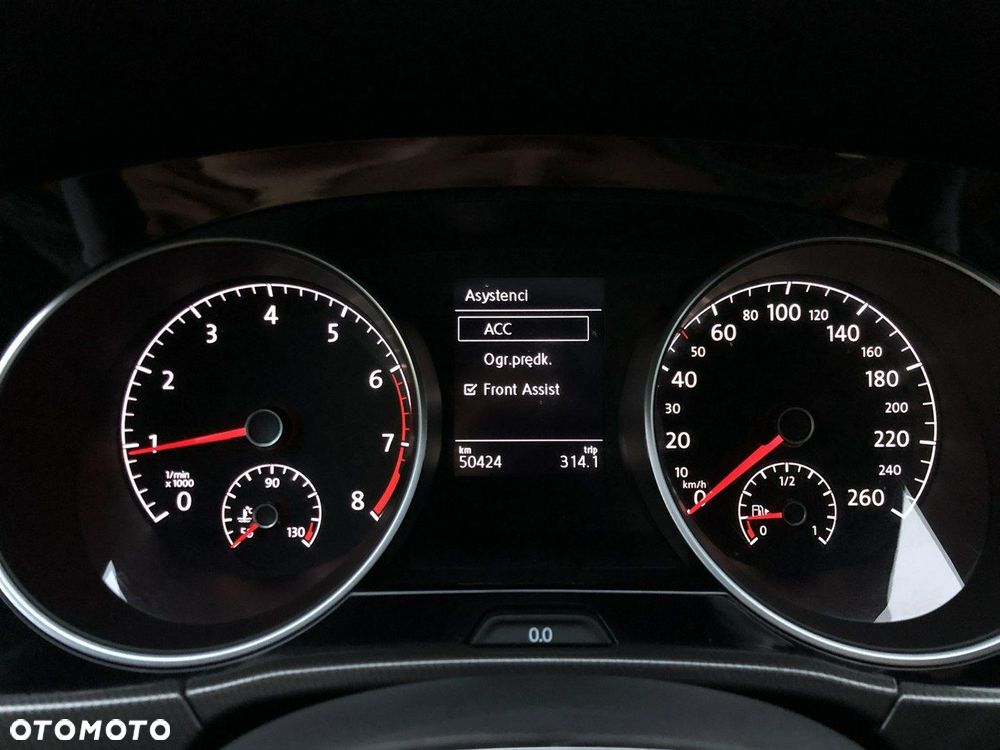 Volkswagen Touran - 37