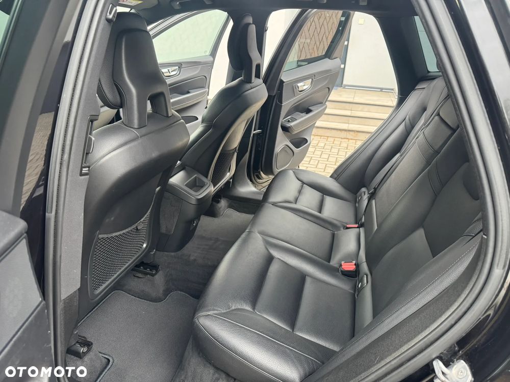 Volvo XC 60 D4 AWD Geartronic Momentum - 19