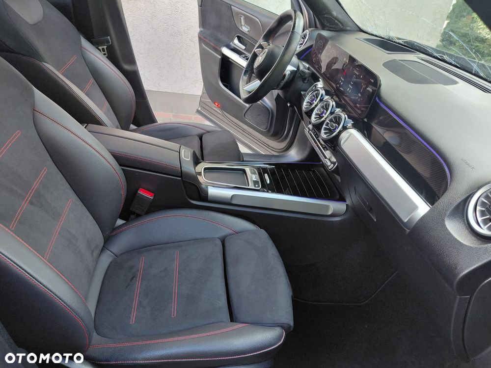 Mercedes-Benz GLB - 30