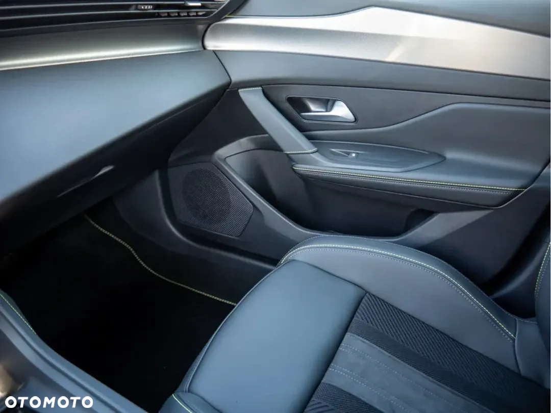 Peugeot 408 1.2 PureTech mHEV GT S&S e-DSC6 - 12