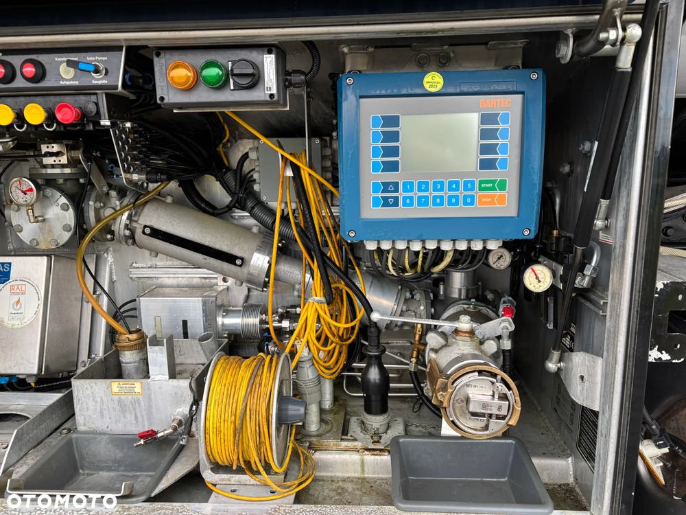 Mercedes-Benz ANTOS 2543 cysterna do dystrybucji paliwa, zabudowa ESTERER , z Niemiec - 20