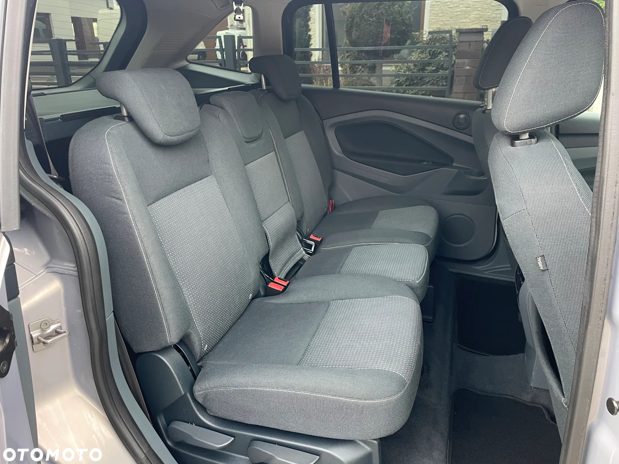 Ford Grand C-MAX - 19