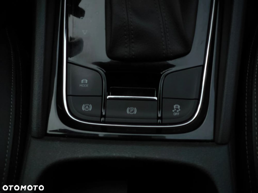Skoda Karoq 2.0 TDI SCR 4x4 Style DSG - 14