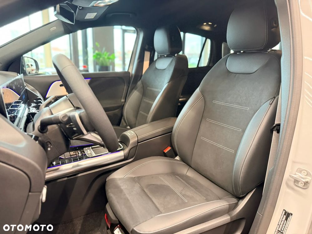 Mercedes-Benz GLA - 19