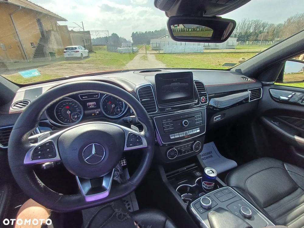 Mercedes-Benz GLE - 25