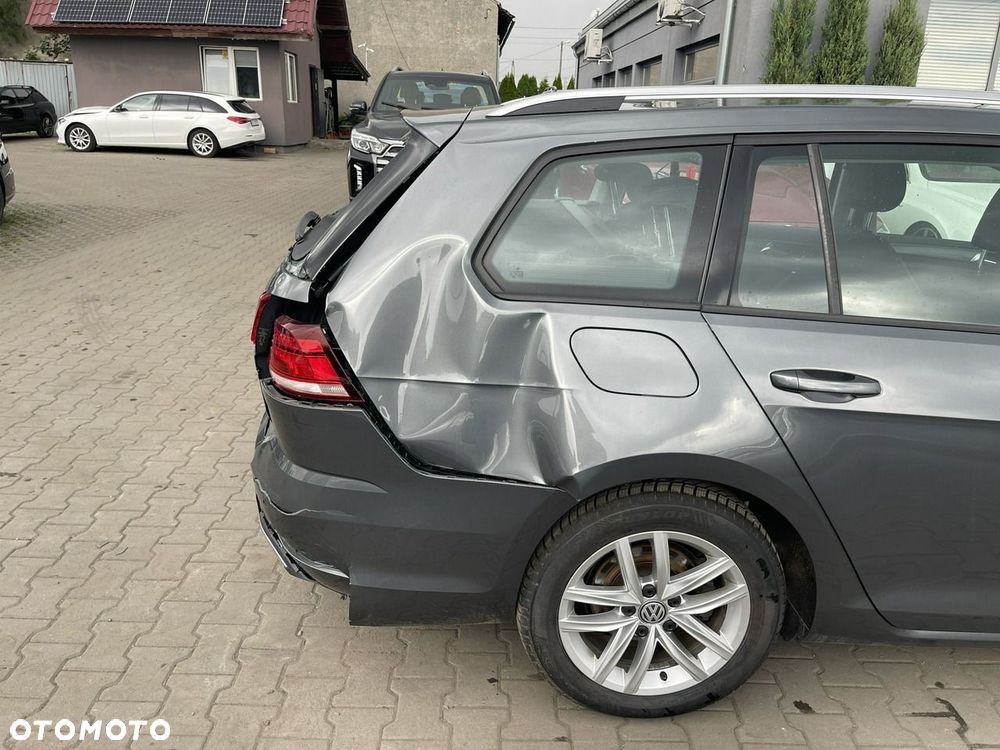 Volkswagen Golf 1.5 TSI BMT Comfortline - 4