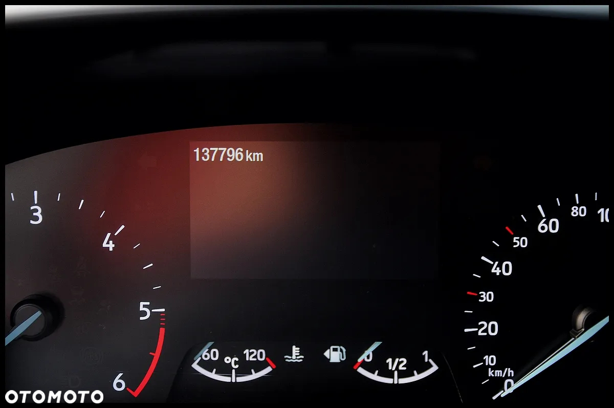 Ford Focus - 32
