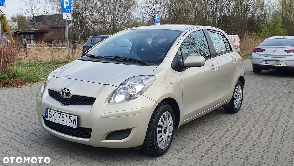 Toyota Yaris 1.33 Luna - 1