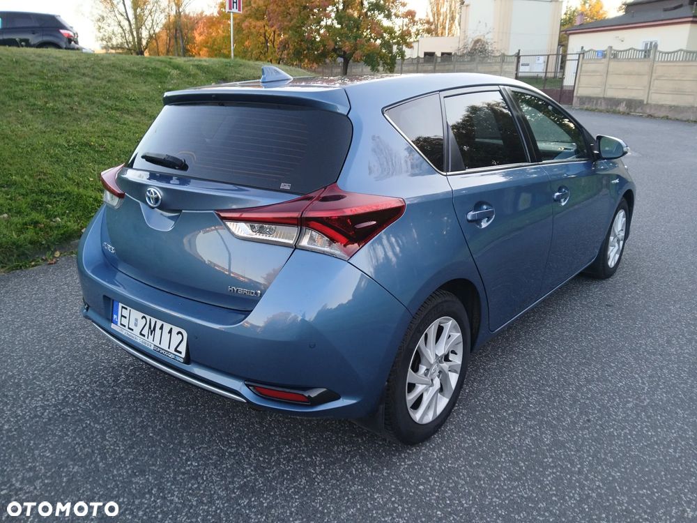 Toyota Auris Hybrid 135 Premium - 6