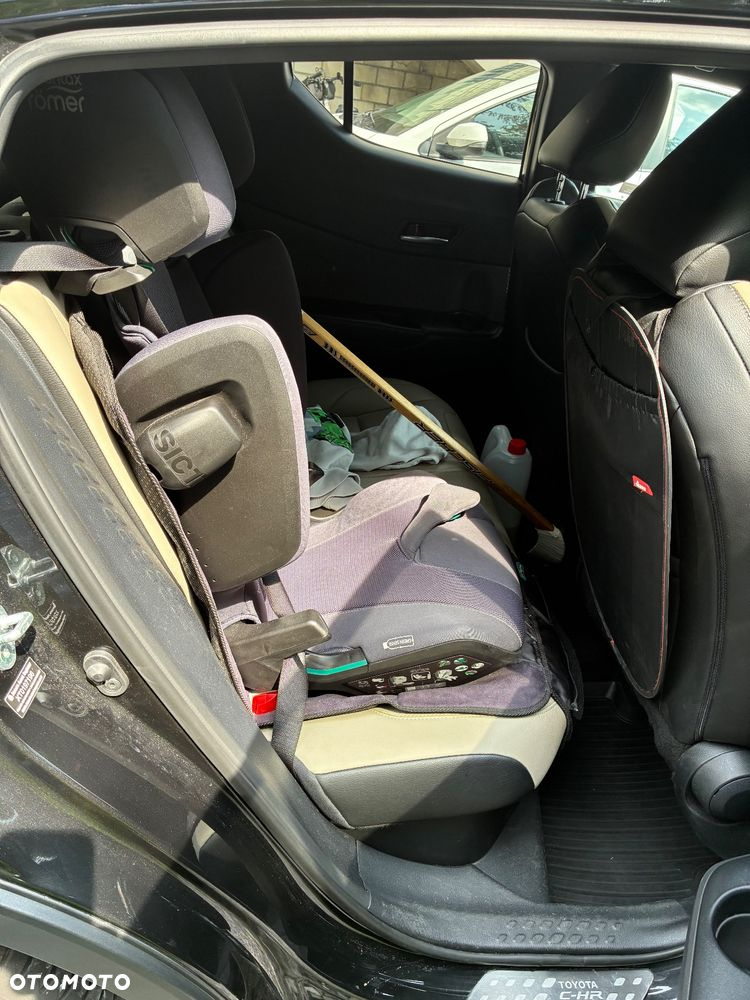 Toyota C-HR 2.0 Hybrid Executive - 12