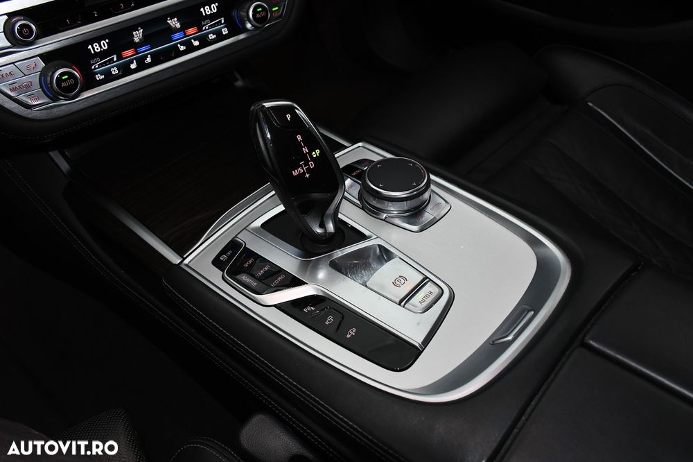 BMW Seria 7 740Li xDrive - 11