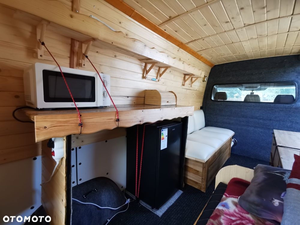 Volkswagen Crfater - 11