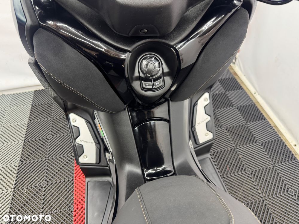 Yamaha X-max - 20