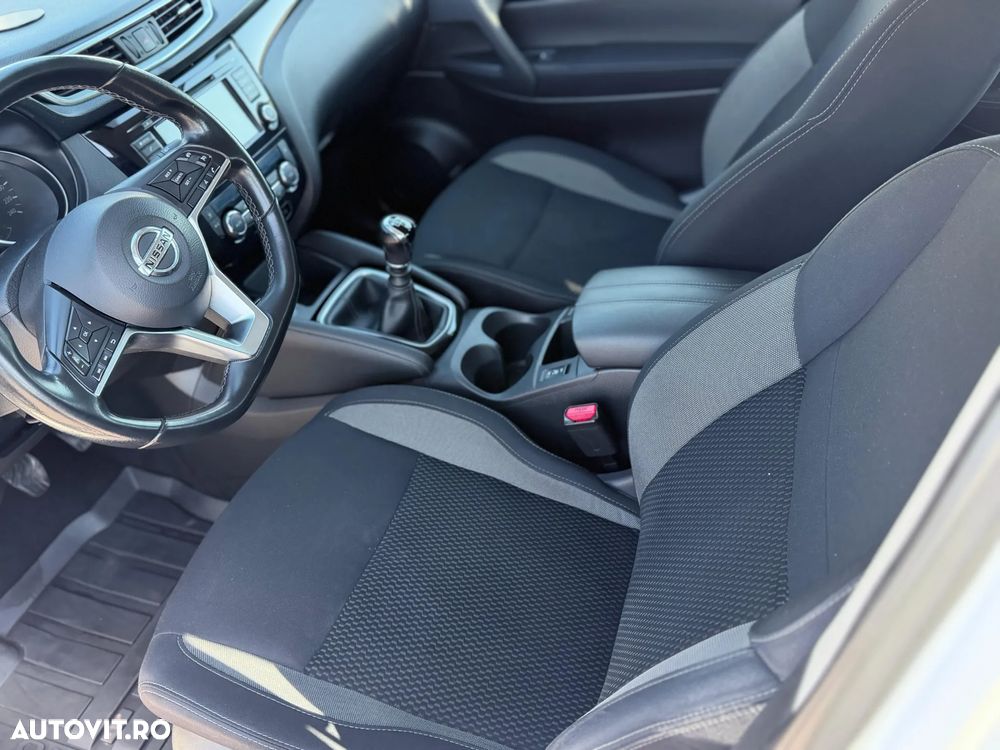 Nissan Qashqai 1.3 138CP 2WD Acenta - 17