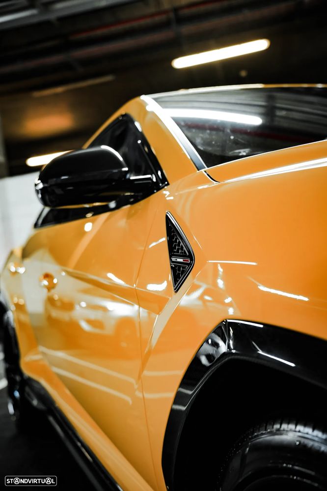Lamborghini Urus - 12
