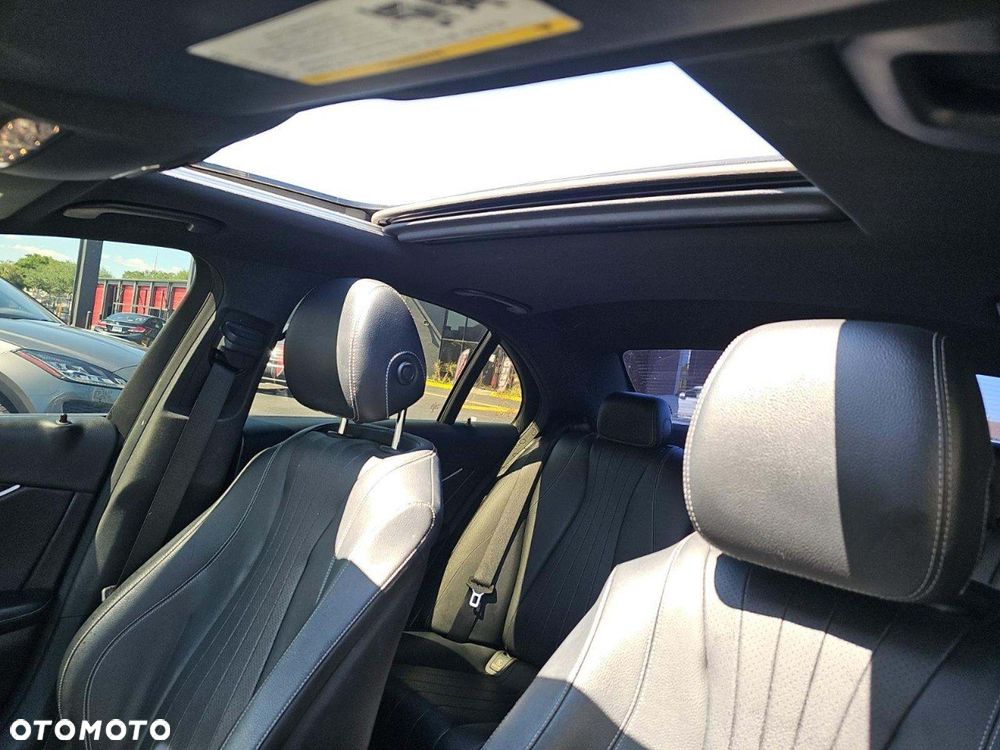 Mercedes-Benz Klasa E 300 9G-TRONIC Avantgarde - 8