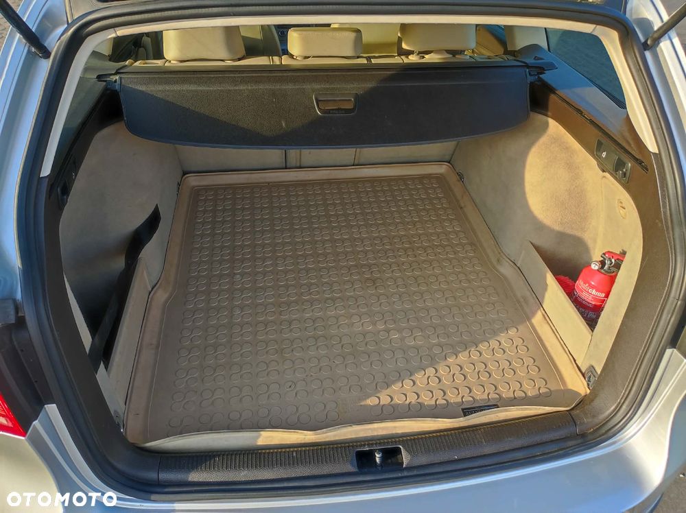 Volkswagen Passat 2.0 TDI Comfortline - 6