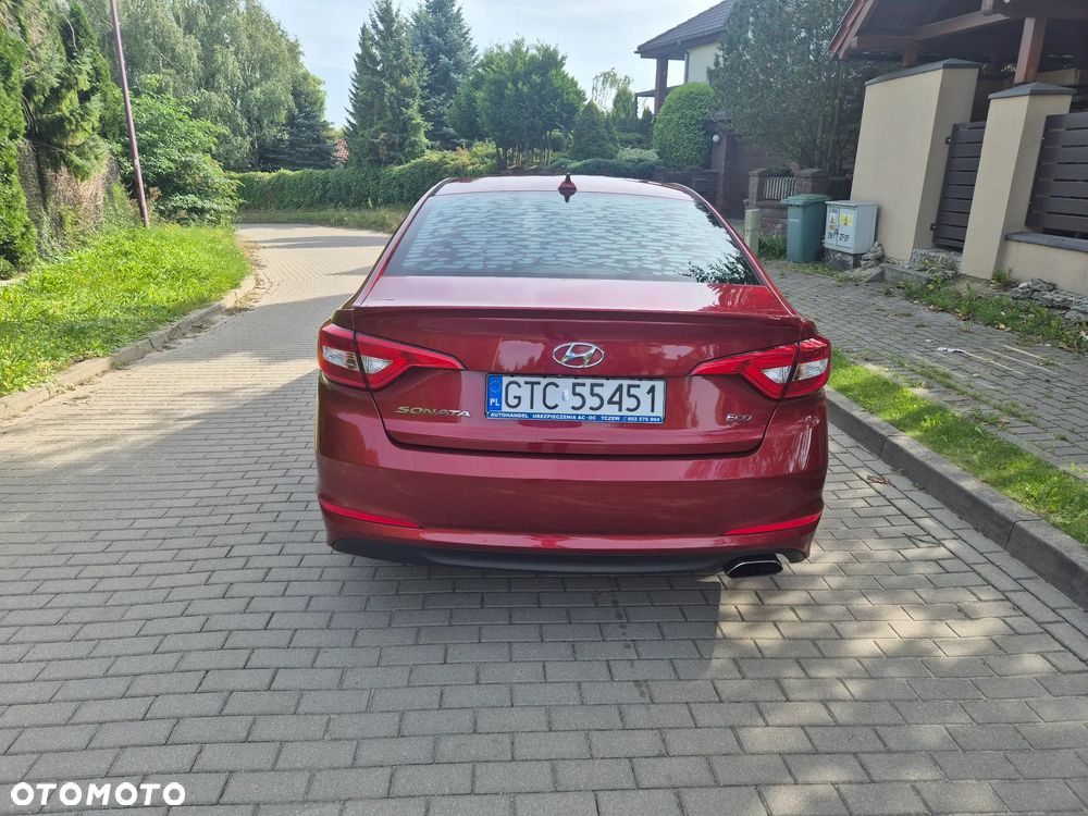 Hyundai Sonata - 8