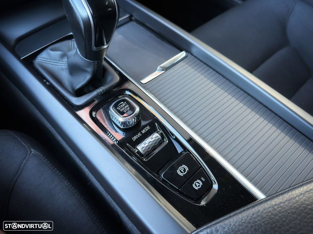 Volvo V60 2.0 D3 Momentum - 21