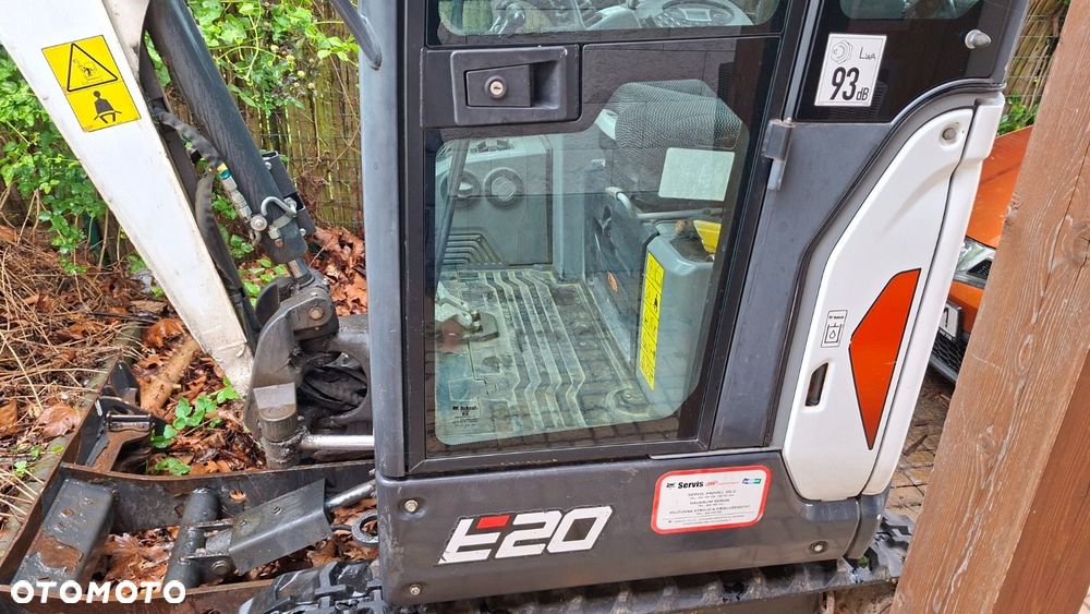 Bobcat E20 - 19