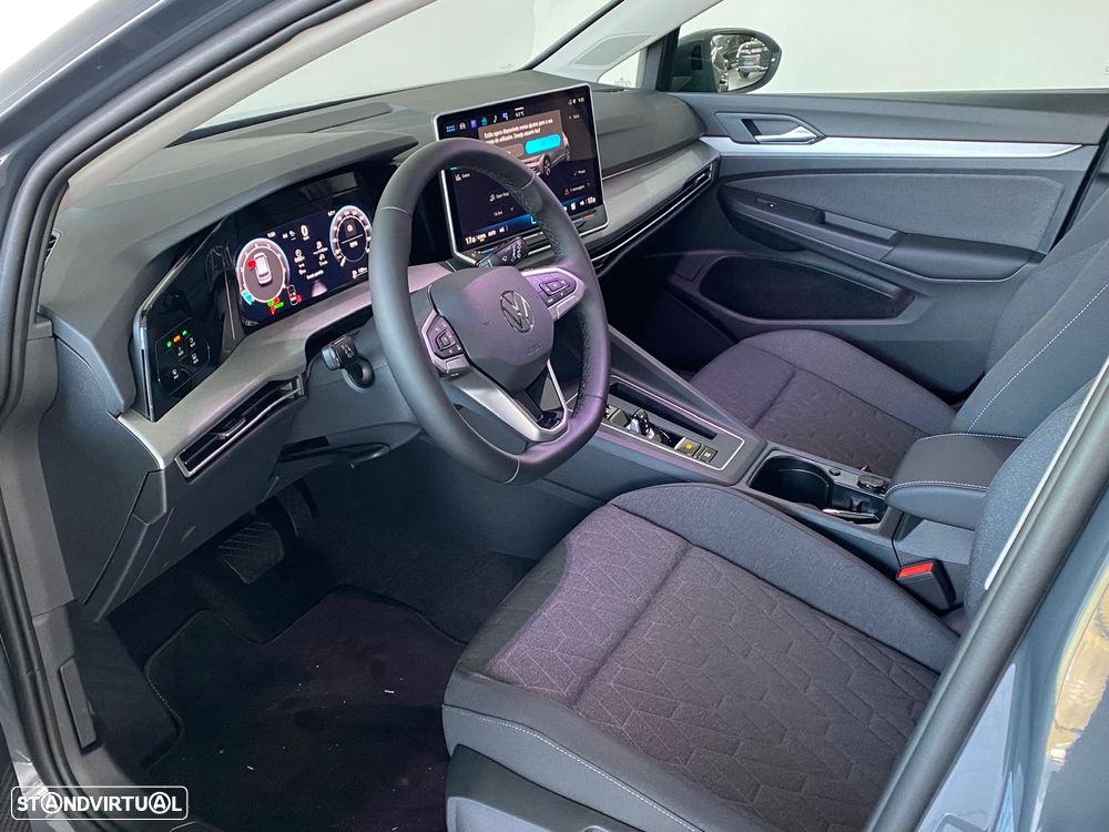 VW Golf 1.5 eTSI Urban DSG - 9