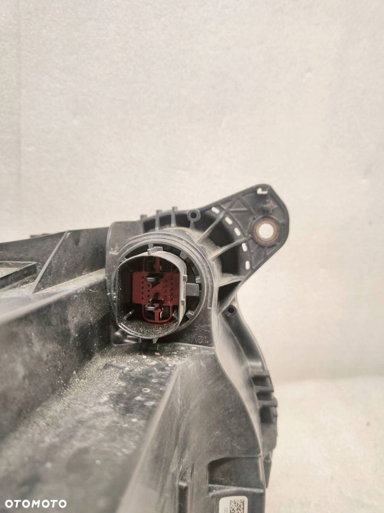 Land Rover Defender MATRIX LED Przód strona prawa L8B213W029HG - 7