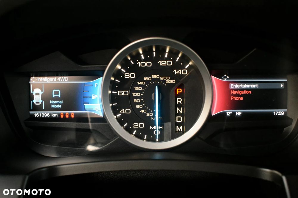 Ford Explorer - 33