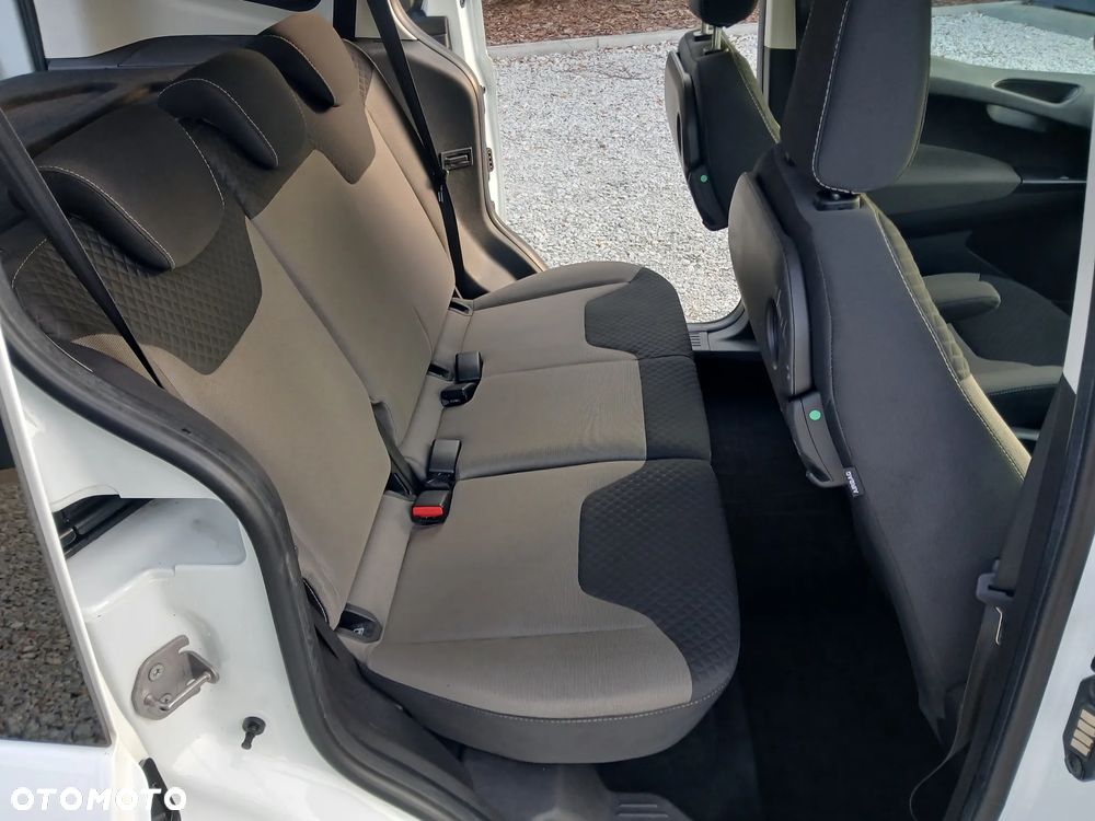 Ford Tourneo Courier 1.5 TDCi Trend - 21