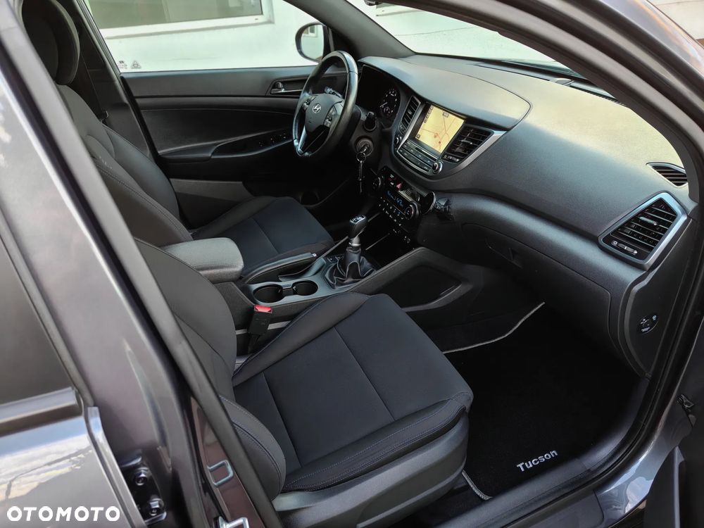 Hyundai Tucson blue 1.6 GDi 2WD Navi - 23