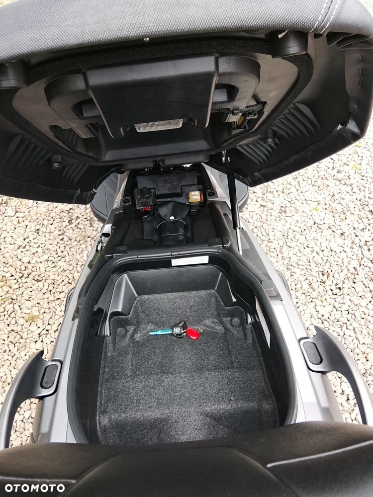 Suzuki Burgman - 9